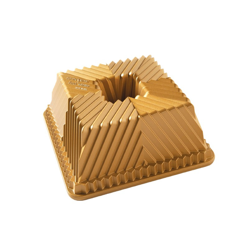 21 x 21 x h 9 cm SQUARE GOLD 80577 NORDIC WARE kwadratowa forma do babki z kutego aluminium w kolorze złotym 21 x 21 x h 9 cm SQUARE GOLD 80577 NORDIC WARE kwadratowa forma do babki z kutego aluminium w kolorze złotym