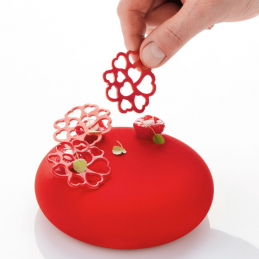 wyjątkowa forma silikonowa do tworzenia ażurowych dekoracji w kształcie serc - doskonała do monoporcji