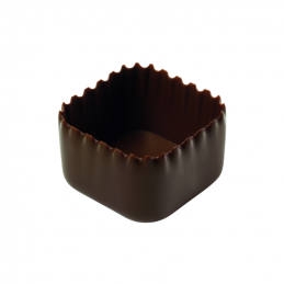 elegancka foremka z ciemnej czekolady z dekoracyjnym brzegiem