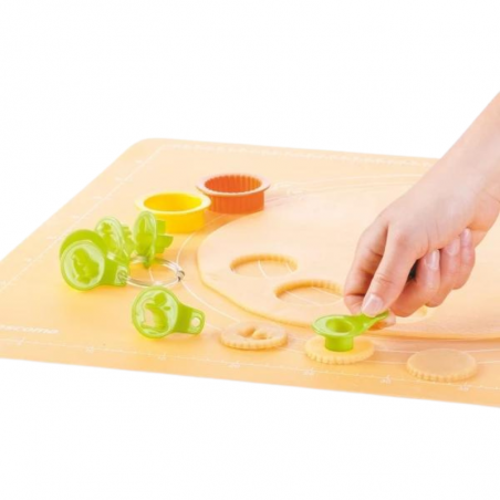 zestaw do wykrawania wielkanocnych kruchych ciasteczek z nadzieniem