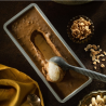 kremowa pasta smakowa z chrupiącymi wafelkami i dodatkami do lodów i wyrobów cukierniczych kremowa pasta smakowa z chrupiącymi wafelkami i dodatkami do lodów i wyrobów cukierniczych