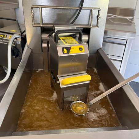 urządzenie do filtrowania oleju we frytownicach o pojemności do 12 litrów