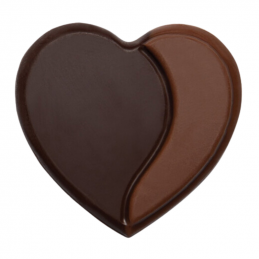 dekoracja w kształcie klasycznego serca z trójwymiarowym efektem powstałym z połączenia dwóch czekolad