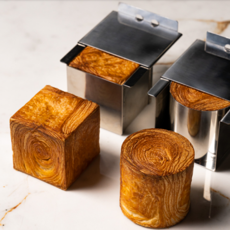 stalowy zamykany rant do geometrycznych wypieków z ciasta francuskiego