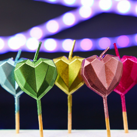 pikery serduszka - dekoracyjne świeczki urodzinowe na wykałaczkach