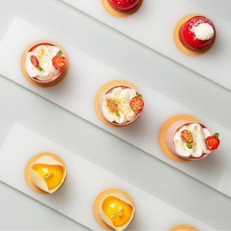 23-karatowe złoto jadalne w postaci drobnych cząstek - do dekoracji deserów i drinków