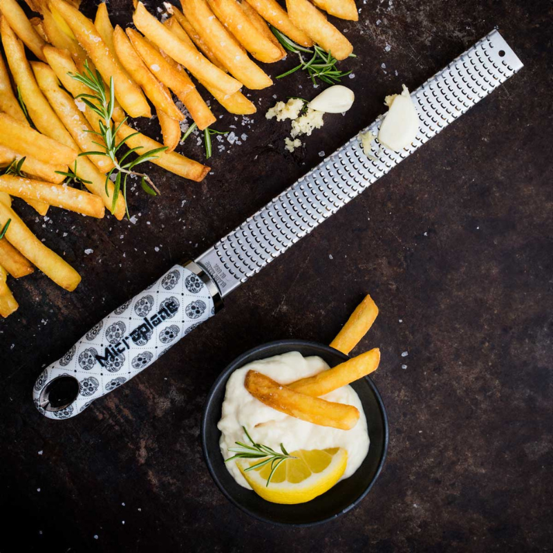 Tarka ręczna PREMIUM ZESTER - wzór w czaszki edycja limitowana - nr. kat. 53320 Microplane - Cukieteria.pl Tarka ręczna PREMIUM ZESTER - wzór w czaszki edycja limitowana - nr. kat. 53320 Microplane - Cukieteria.pl