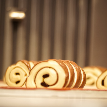 1.6 kg Patyczki z ciemnej czekolady do zapiekania - dł. 80 mm - TB-55-8-356 Barry Callebaut - Cukieteria.pl