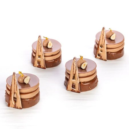 op. 132 szt. Dekoracja Dubai - 33739 Barbara Decor - zestaw złotych trójkątów z ciemnej czekolady - wym. 32 x 82 mm