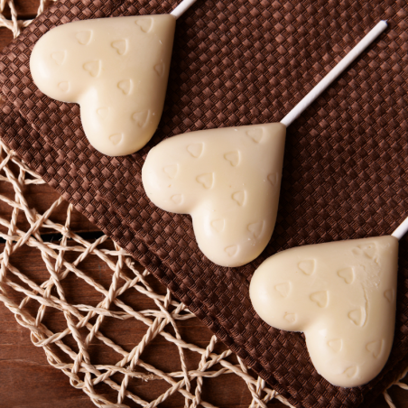 CW1480 Serce w serduszka - Chocolate World - forma z poliwęglanu do lizaków z czekolady - poj. 29 g x 4 lizaki