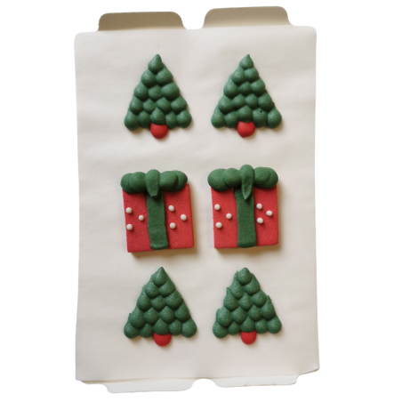 op. 6 szt. Choinka i prezent - zestaw świątecznych dekoracji cukrowych - dł. 30 mm - nr. kat. Z-020 Dekorpol