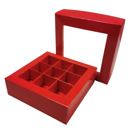 1 szt. Czerwone pudełko na praliny - dł. 140 x szer. 140 x wys. 40 mm - dekoracyjne opakowanie z okienkiem