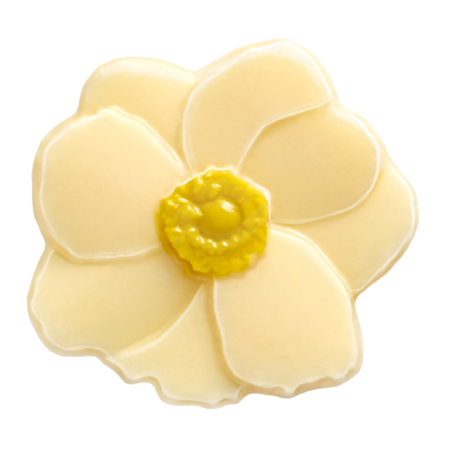 op. 210 szt. Kwiat Magnolii Biały - 33404 Barbara Decor - dekoracja z białej czekolady - wym. 30 x 34 mm