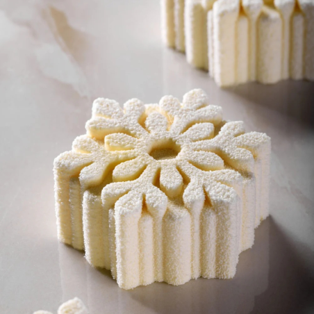 PX43125 Fiocco di neve Pavoni - śnieżynki - forma silikonowa do deserów - śr. 75 x wys. 35 mm / poj. 110 ml x 12 porcji