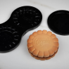 KE111 Biscuit Pavoni - zestaw form silikonowych do tortu w kształcie ciasteczka z kremem - śr. 160 x wys. 52 mm / poj. 920 ml