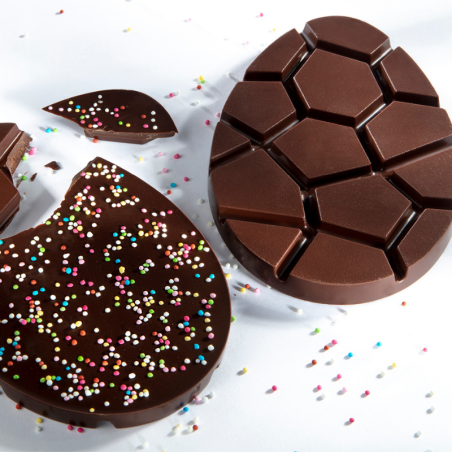 CW12028 Chocolate World - forma z poliwęglanu do czekoladowych jajek - dł. 140 x szer. 92 x wys. 10 mm / poj. 2 x 100 g