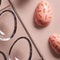 Uovo 01 P Silikomart - forma do pralin z Tritanu - jajka - dł. 40 x szer. 28 x wys. 14 mm / poj. 8. ml x 24 praliny