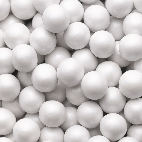 op. 130 g Białe chrupiące kulki czekoladowe do dekoracji - śr. 20 mm - choco crispy balls snow white - Fun Cakes