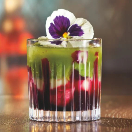 op. 0.7 l Matcha Green Tea - słodzony koncentrat zielonej herbaty - baza do napojów - Le Concentré de Monin - szklana butelka