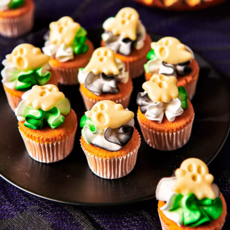 op. 20 szt. Duchy w czterech wzorach - zestaw gotowych dekoracji czekoladowych na Halloween - nr. kat. F50725 Fun Cakes