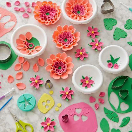 op. 3 szt. Zestaw dwustronnych narzędzi do modelowania dekoracji z masy cukrowej - Fondant Starter Tool Set - Wilton