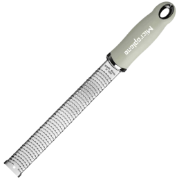 Szałwiowa tarka ręczna - Premium Zester Classic Series Microplane - sage green nr. kat. 46723