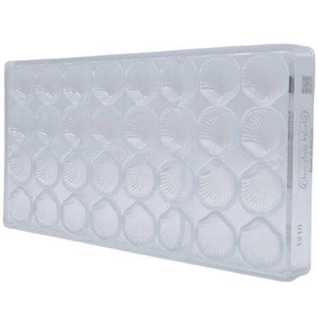 CW1210 Muszelka - forma z poliwęglanu do pralin - dł. 28 x szer. 30 x wys. 9 mm / poj. 5 g x 32 praliny