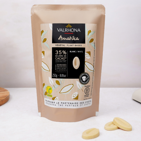 op. 250 g Amatika Blanche 35% Valrhona - wegańska biała czekolada w kaletkach o słodkich migdałowych nutach