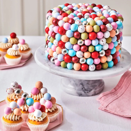 op. 130 g Czerwone chrupiące kulki czekoladowe do dekoracji - śr. 20 mm - choco crispy balls lipstick red - Fun Cakes